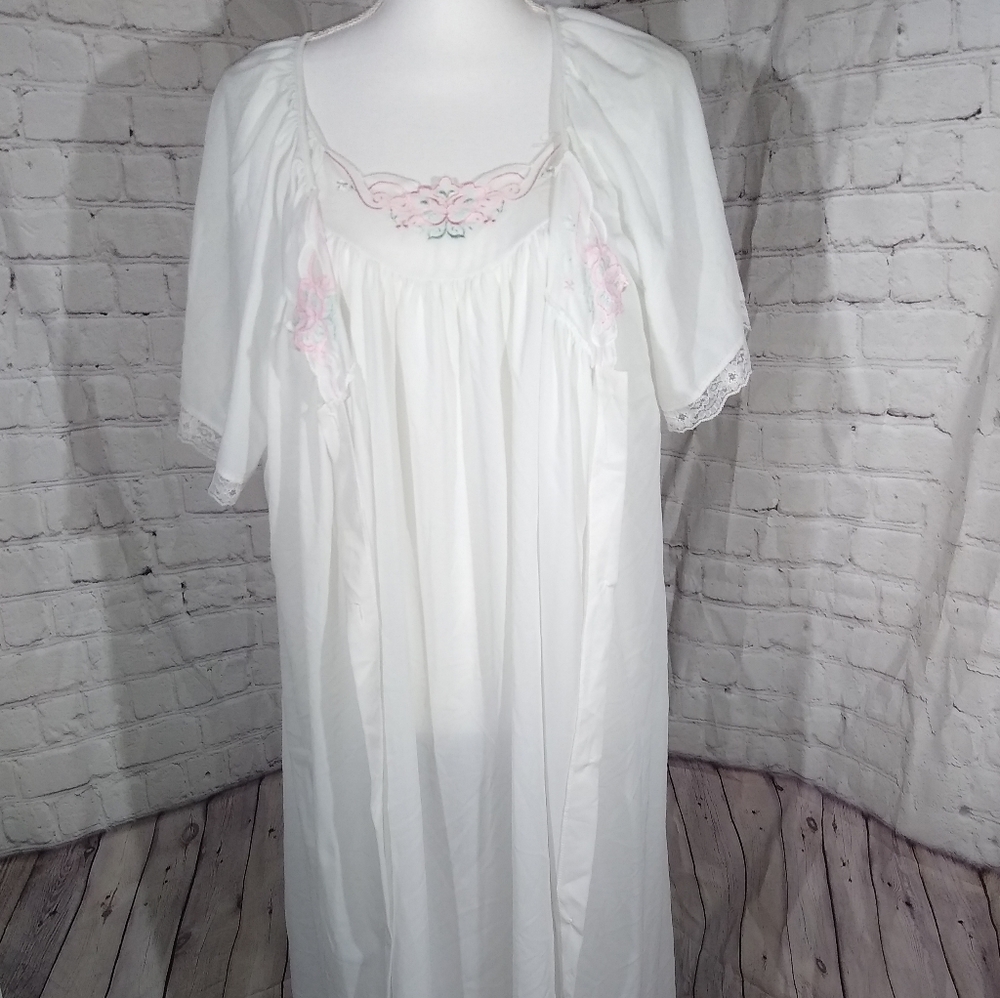 VINTAGE Kelly Reed Nightgown/Robe
